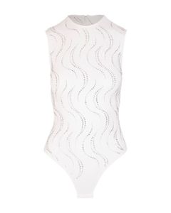 Woman Cream Body Top With All-over Waves Pattern