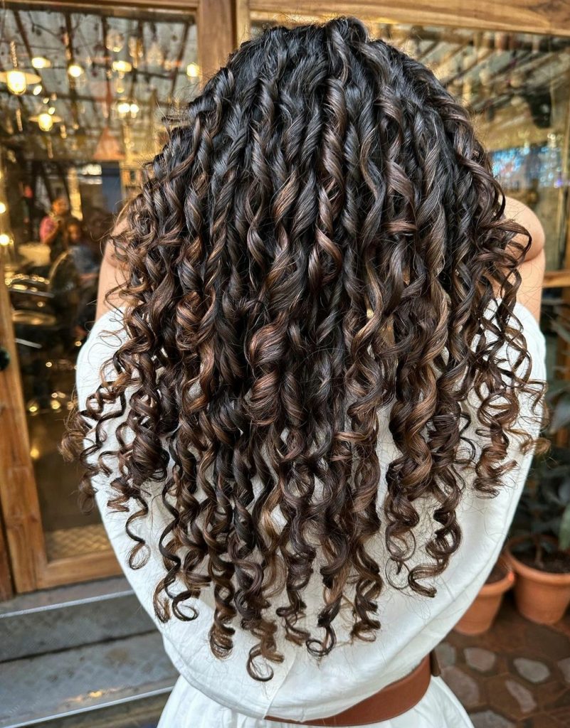 add shine and define your curls with brown and gold tones 
