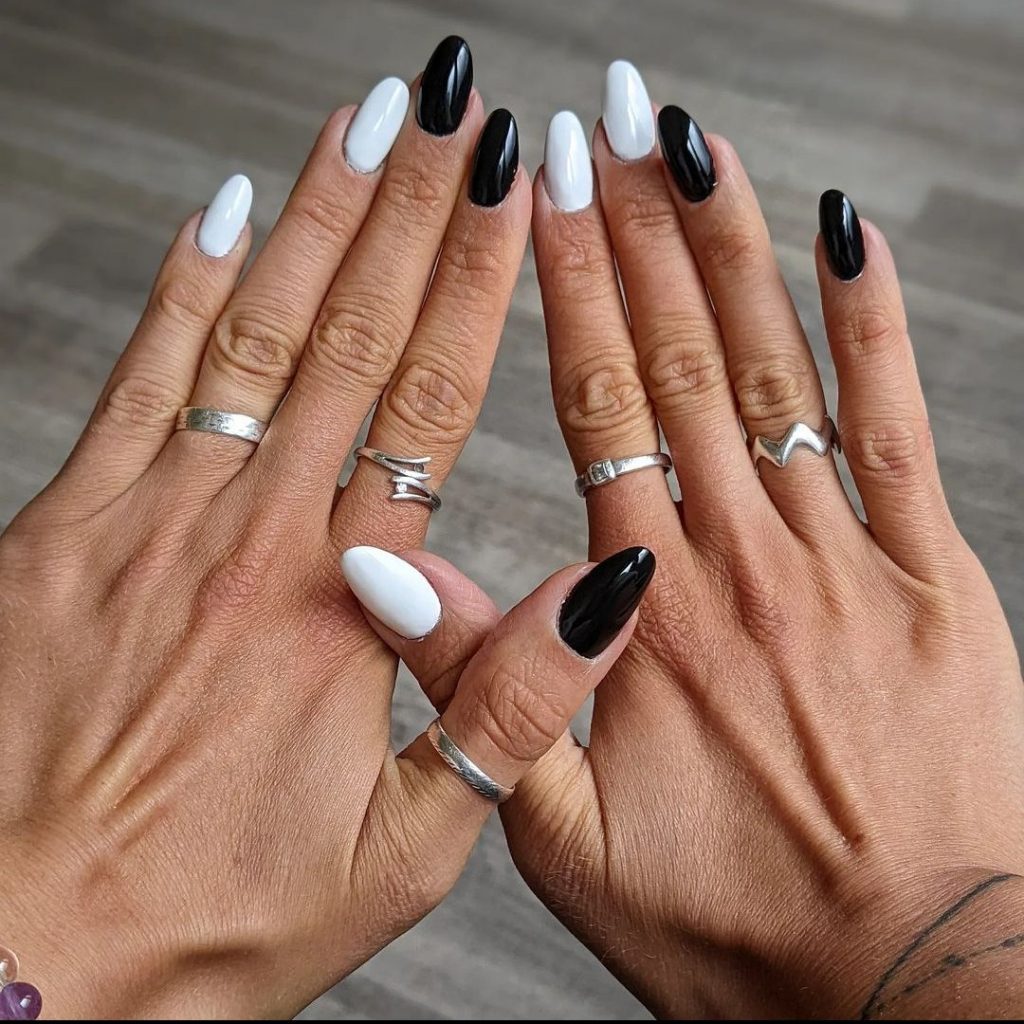 Simple black and white gel nails