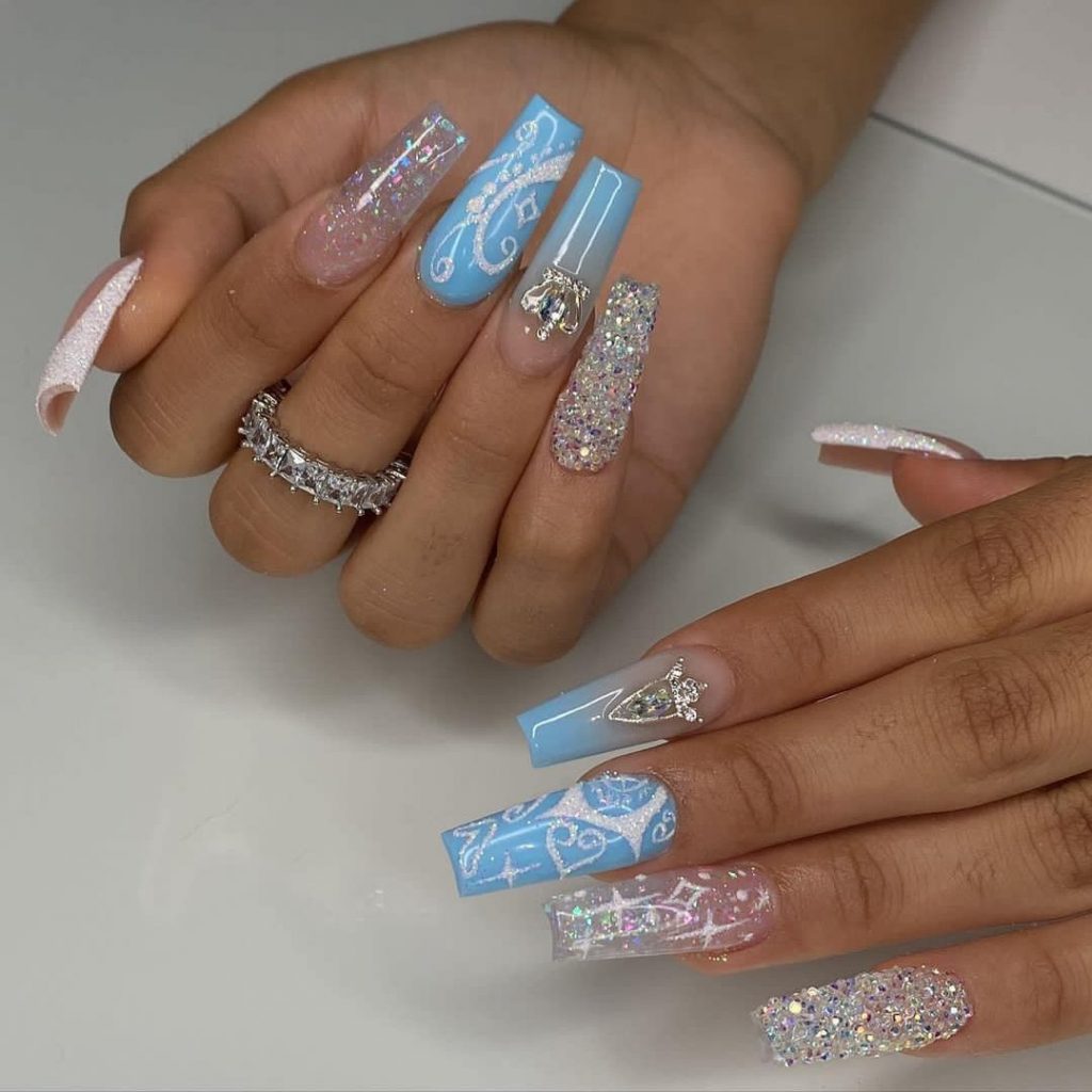 28 Glamorous Rhinestone Nail Designs for a Blingy Manicure - Uptown Girl