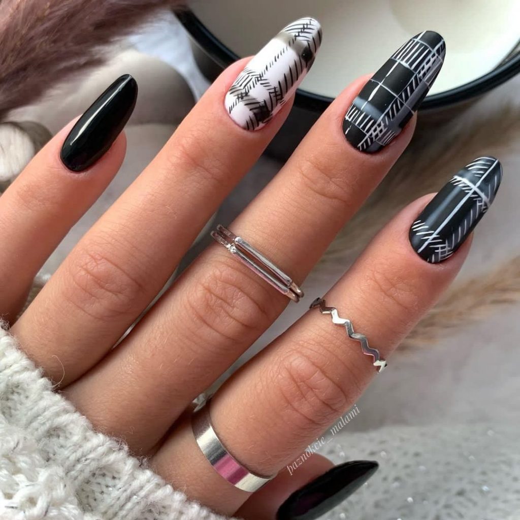 16 Ideas For Black Nail Polish That You'll Love If You Have A Cold, Black  Heart