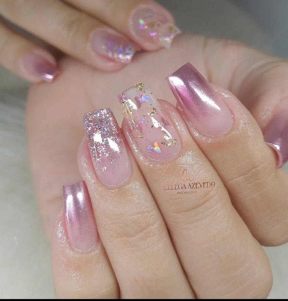 Rose gold nails perfect for your prom night 