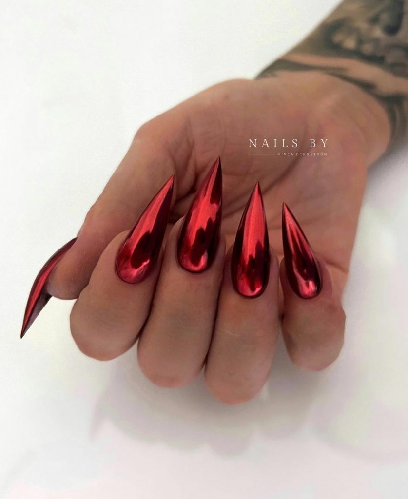 true stiletto red nails 