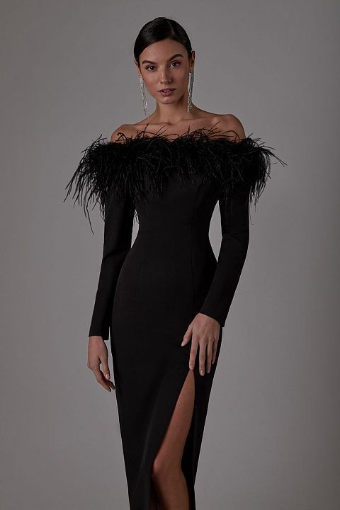 Feather dress with a slit