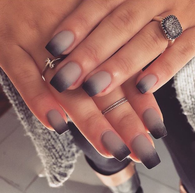 Black and grey ombre nails.