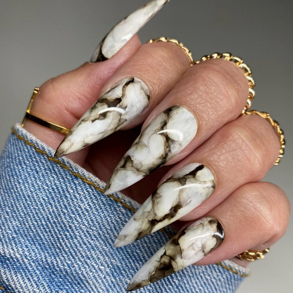 Black and white beauty in nail art.