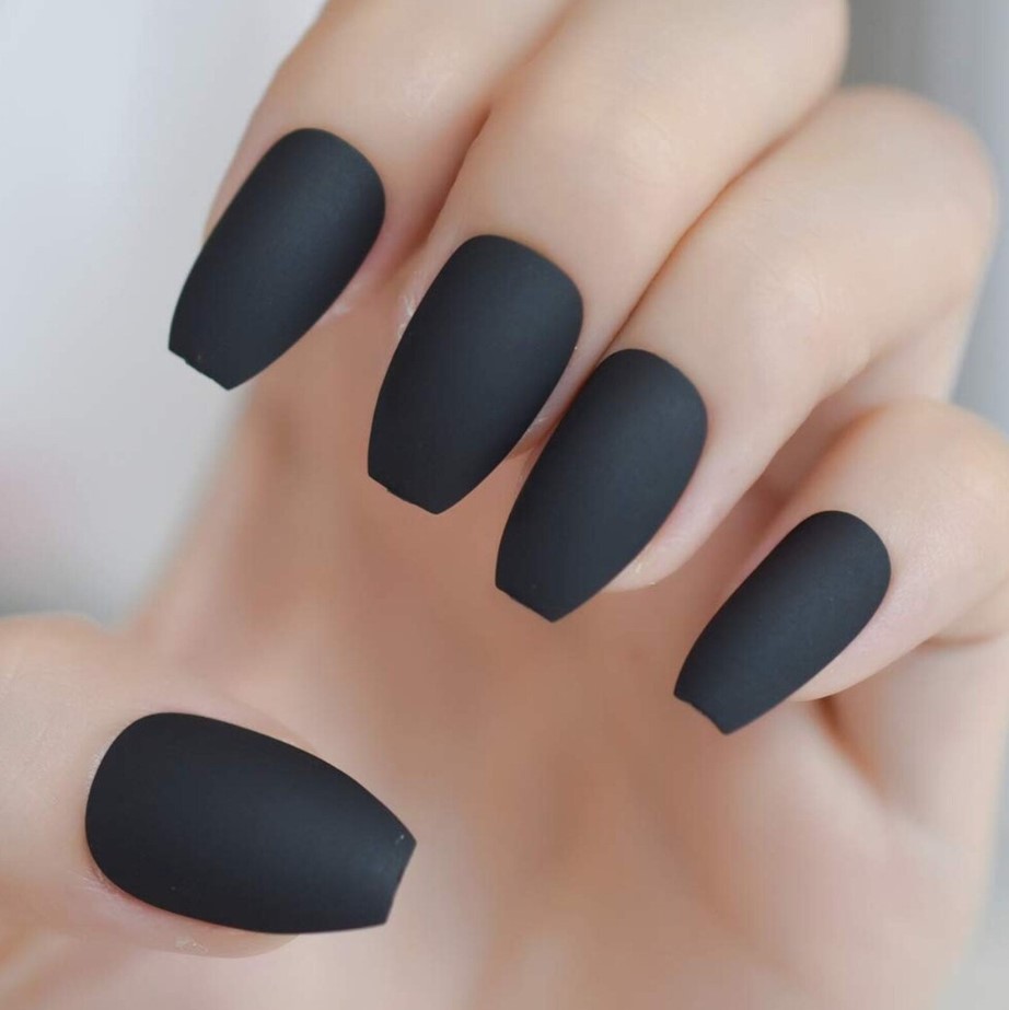44 Matte Black Nails Designs That Will Make You Thrilled | Matte nails  design, Acrylic nail designs, Glitter manicure