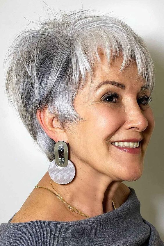 Trendy Short Haircuts for Older Women: Ensure a Youthful Look