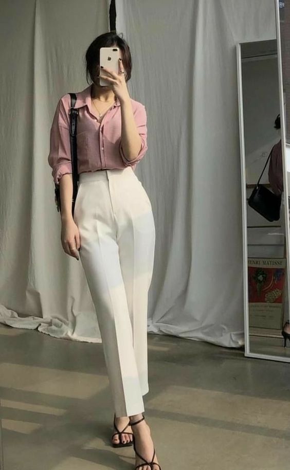 Possibly with grn cropped pants whi shirt & Blk and whi strip jacket   Casual work outfits, Business casual outfits for women, Work outfits women