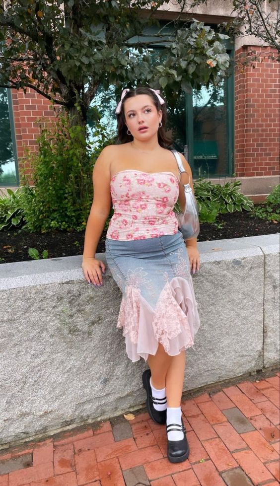 Lacey-hem Midi Skirt with Strapless Top