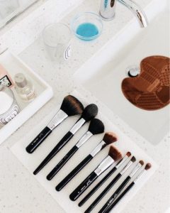 makeup brush cleaning