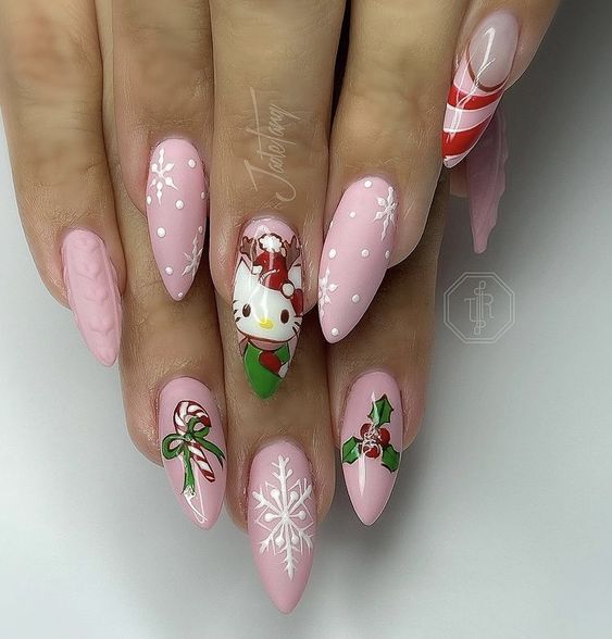 Christmas-themed kitty nails in pink 