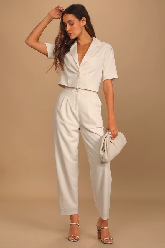 Ivory cropped blazer & pleated pants, white outfit