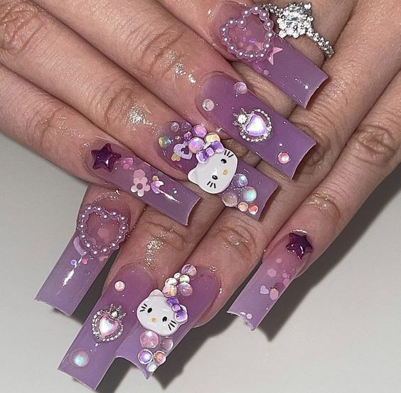 fancy hello kitty manicure in lilac